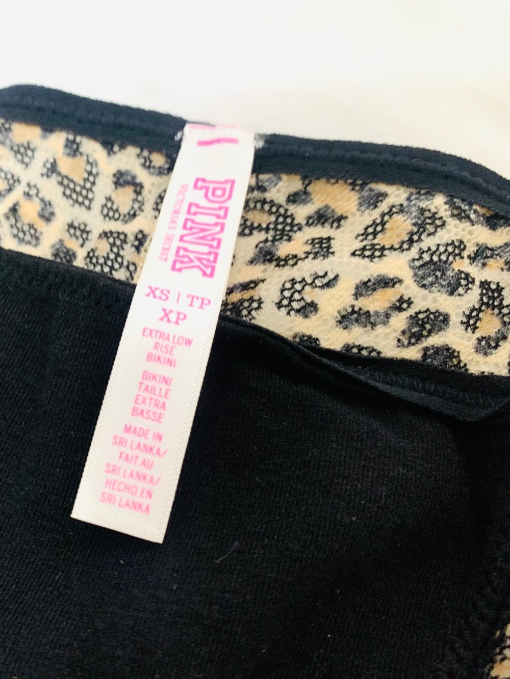 Victoria’s Secret- Pink Thong XS NWT - Picture 7 of 9